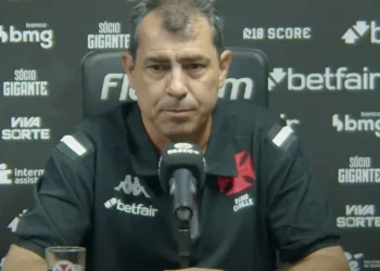 Fábio Carille foi apresentado pelo Vasco nesta terça-feira (7) • Reprodução/Vasco TV