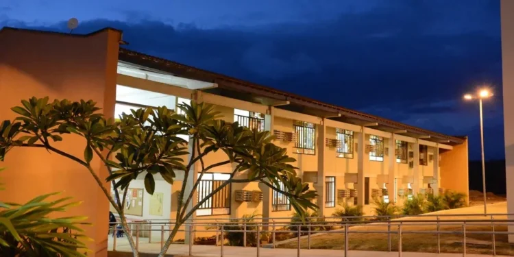 Universidades públicas de Caruaru vão abrir mais de 1 mil vagas no Sisu 2025; confira cursos