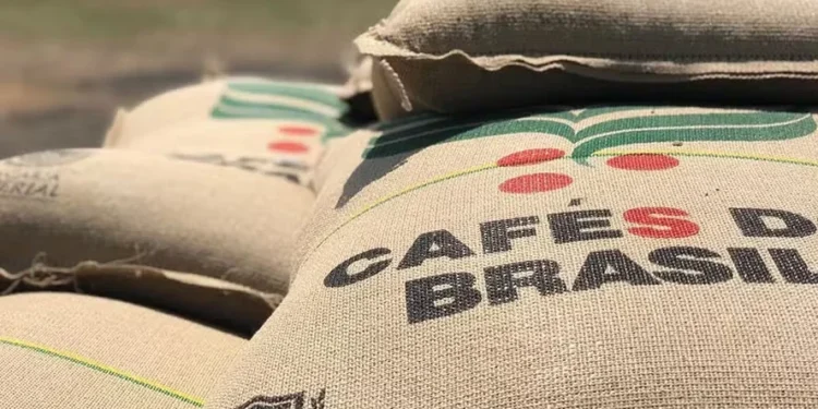 Exportações de café batem recorde de volume e receita em 2024