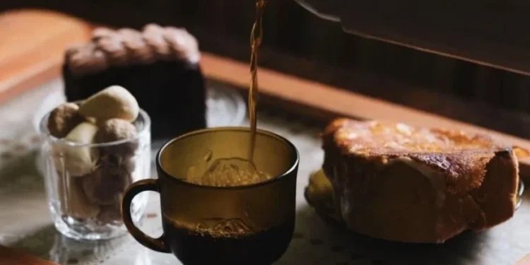 Tomar café apenas pela manhã pode reduzir risco de morte precoce, diz estudo