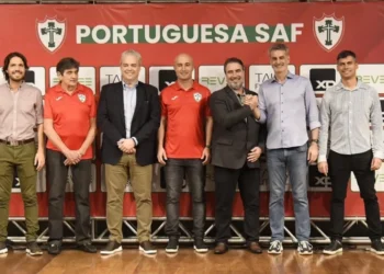 Novos integrantes da diretoria e da comissão técnica da Portuguesa foram apresentados no Museu do Futebol no Pacaembu • Divulgação/Portuguesa