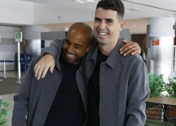 Lucas e Oscar em reapresentação do São Paulo • Foto: Divulgação/ @SaoPauloFC