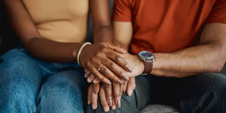 Aborto espontâneo: como é o luto de pais que perderam um bebê?