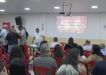 Evento em Araraquara reuniu cerca de 100 pessoas • Reprodução: CNN Brasil