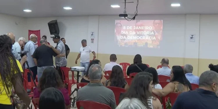 Evento em Araraquara reuniu cerca de 100 pessoas • Reprodução: CNN Brasil