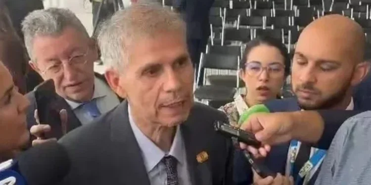 Planalto marca posse e novo Secom já trabalha em mudança nas redes do governo