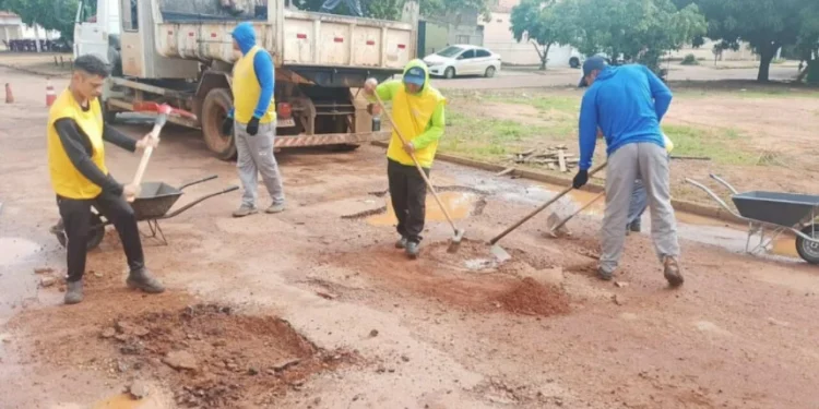 Prefeitura intensifica operação tapa-buracos na região sul de Palmas
