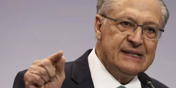“Lamentável”, diz Alckmin sobre posse de Maduro