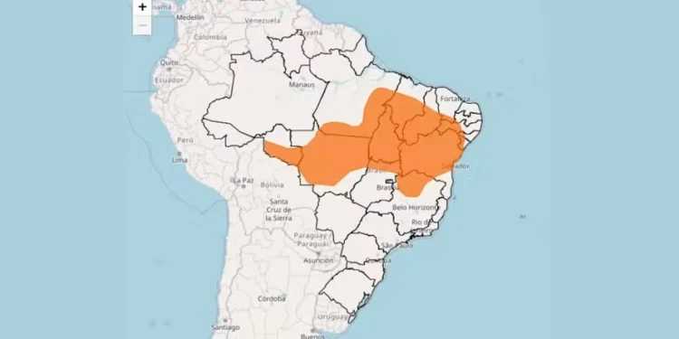 Alerta laranja abrange 13 Estados — Foto: Inmet