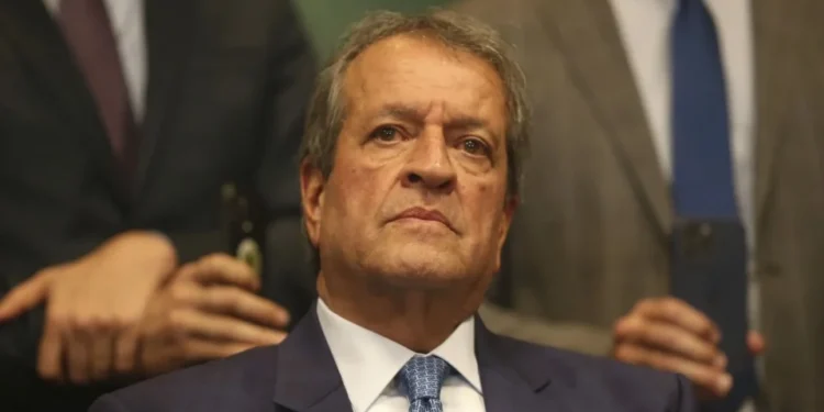 “Gusttavo Lima quer ajudar o país”, diz presidente do PL à CNN em meio à disputa do cantor entre legendas