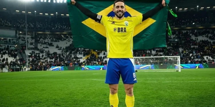 Kelvin comemorando o título da Kings League • Foto: Divulgação/Kings League