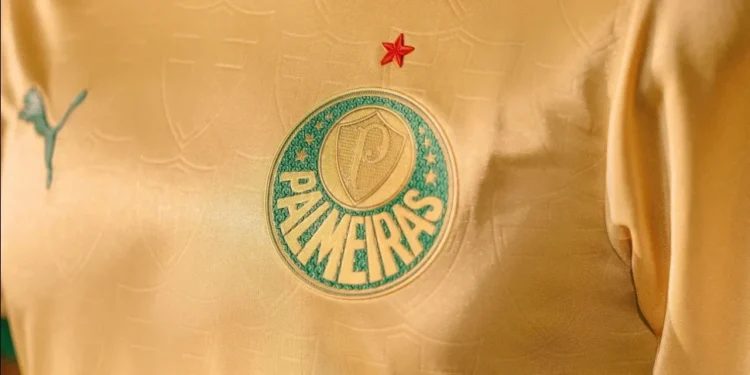Após uma década, Palmeiras apresenta novo patrocínio máster • Puma/Palmeiras