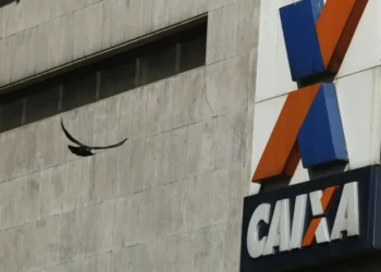 Agência da Caixa Econômica Federal no Rio de Janeiro • Pilar Olivares/Reuters