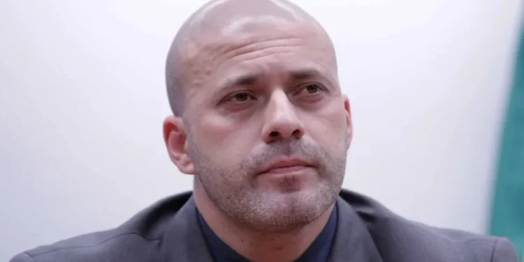 O ex-deputado teria ido a um shopping, sem autorização, no período de quatro dias que ficou livre • Bruno Spada/Câmara dos Deputados