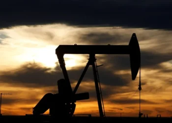 Extracão de petróleo em Loving County, Texas, EUA • Angus Mordant/Reuters