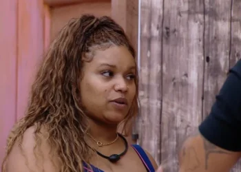 Camilla Maia se revoltou por ter sido chamada de VTzeira pela dupla Raissa e Edilberto • Reprodução/Globoplay