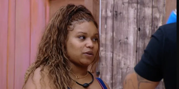 Após ser chamada de VTzeira, Camilla mira em Raissa no BBB25: “Meu alvo”