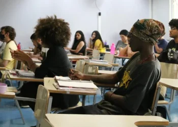 O projeto Lá Vem História visa preparar professores para educação antirracista • Rovena Rosa/Agência Brasil