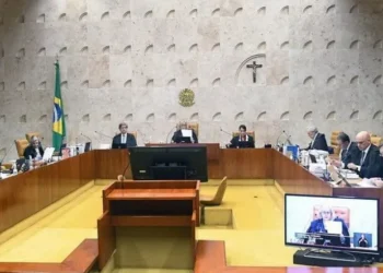 Moraes (segundo da direita para a esquerda) participou de sessão do STF na tarde da quinta-feira 15 de dezembro de 2022 • 15/12/2022 - Carlos Moura/SCO/STF