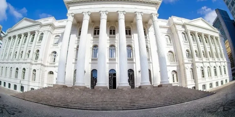 Resultado do vestibular 2025 sai nesta sexta • Marcos Solivan/UFPR