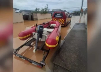 Bombeiros atuam nas operações de resgate em Santa Catarina • Divulgação/CBMSC