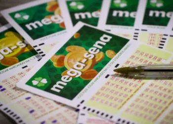 Aposta simples, com seis números marcados, custa R$ 5 • Aloisio Mauricio/Fotoarena/Estadão Conteúdo