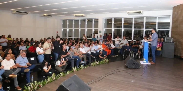 Comunidade comemora entrega do auditório do Colégio Militar Duque de Caxias em Taquaruçu