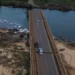 Justiça Federal determina retirada de carro que ficou preso em fenda após ponte desabar entre TO e MA