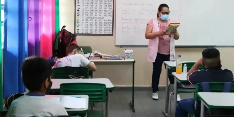 Curso gratuito de IA é voltado para profissionais da área de humanas • Rovena Rosa/Agência Brasil