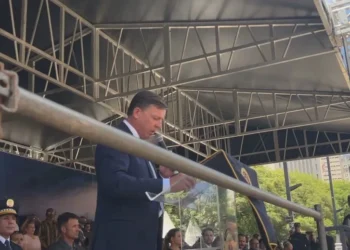 Orlando Morando durante formatura dos novos GCMs • Reprodução