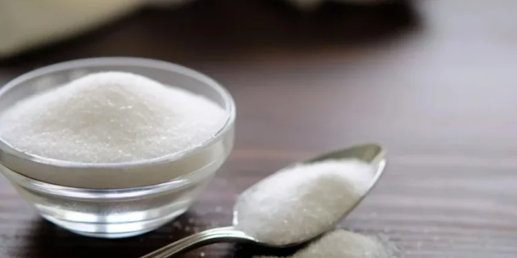 Os brasileiros consomem quase o dobro da recomendação diária de sódio, que é inferior a 2 gramas por dia • Aleksandr Zubkov/GettyImages