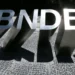 Logo do BNDES na sede do banco no Rio de Janeiro • 08/01/2019REUTERS/Sergio Moraes