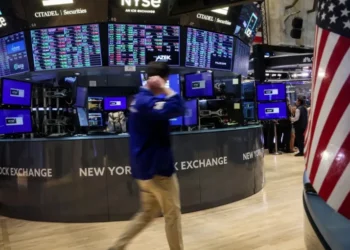 Operadores trabalham na Bolsa de Valores de Nova York • 03/07/2024 REUTERS/Brendan McDermid