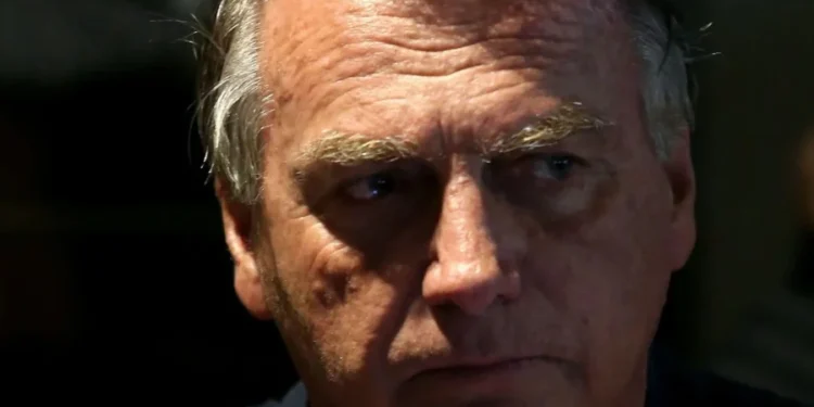 Eleições 2026: Só vou declarar apoio nos 48 do segundo tempo, diz Bolsonaro