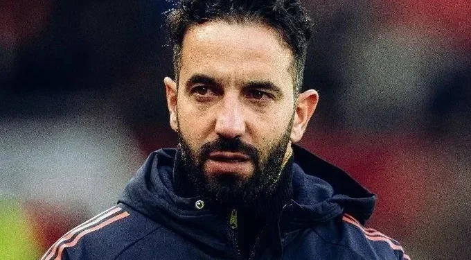 Amorim explica fala sobre treinar pior United da história: “Autocrítica”