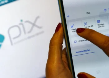 Aplicativo bancário para pagamento financeiro em pix. Foto: Bruno Peres/Agência Brasil