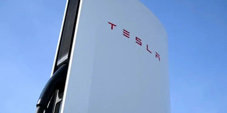 Tesla anuncia alta nos preços dos veículos do Canadá a partir de fevereiro