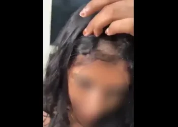 Vítima teve parte do cabelo raspado após desentendimento na UFBA • Reprodução