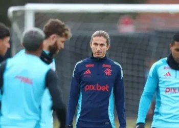 Filipe Luis em treino do Flamengo • Gilvan de Souza/Flamengo