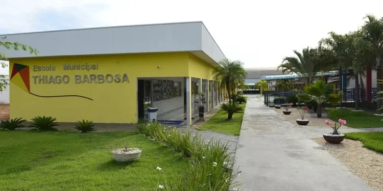 Prefeitura convoca aprovados em cargos suspensos do concurso da Educação para contrato temporário