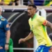 Lateral da Seleção Brasileira acerta com o Flamengo, diz jornalista