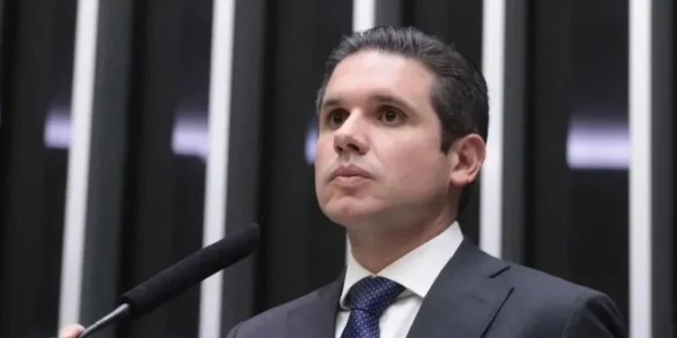 Bancada de São Paulo está “fechada” com Hugo Motta, diz Tarcísio