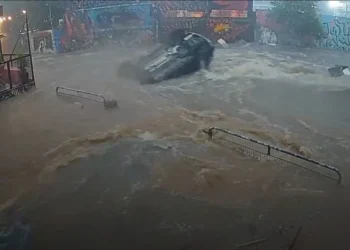 Beco do Batman inundou por conta das fortes chuvas na capital paulista • Divulgação/Cosecurity