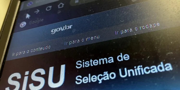 Estudantes que não passaram no SiSU podem manifestar interesse na lista de espera • Juca Varella/Agência Brasil