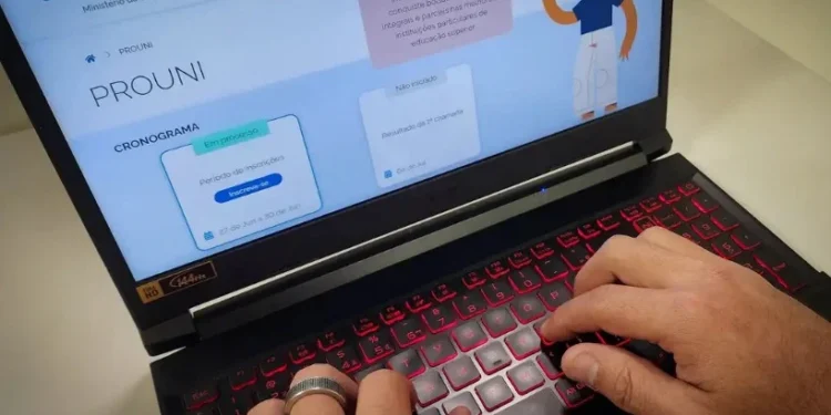 O ProUni ocorre duas vezes ao ano • Juca Varella/Agência Brasil