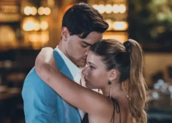 Gabriel Guevara e Nicole Wallace são os protagonistas da trilogia "Culpados" • Divulgação/Prime Video