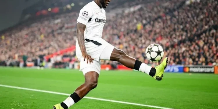 Artilheiro do Leverkusen é favorito para substituir Talisca no Al-Nassr