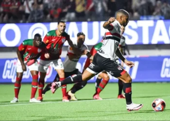 São Paulo bateu o Portuguesa no Paulistão • Foto: ROBERTO CASIMIRO/FOTOARENA/FOTOARENA/ESTADÃO CONTEÚDO