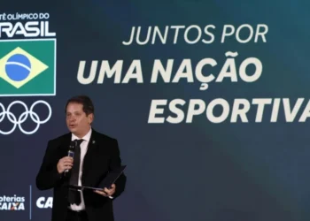 Marco Antônio La Porta, presidente do COB discursa em celebração da posse da nova gestão • Foto: André Durão/COB.