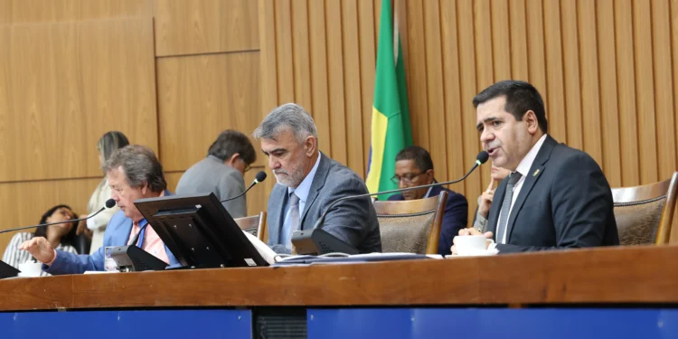 Com retorno parlamentar, Marcus Marcelo apresenta cinco matérias com demandas dos moradores